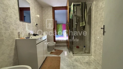 Moradia T5 para Venda em Lordosa
