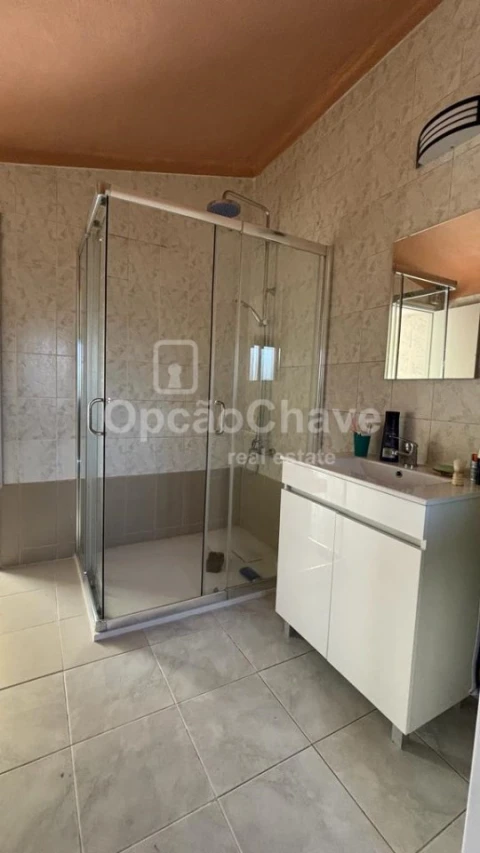 Moradia T5 para Venda em Lordosa