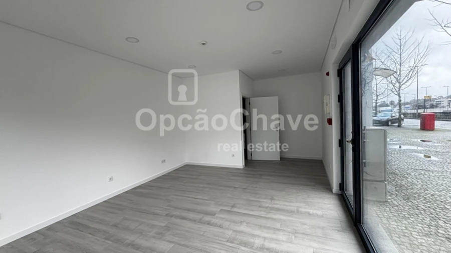 Loja para Arrendamento em Viseu
