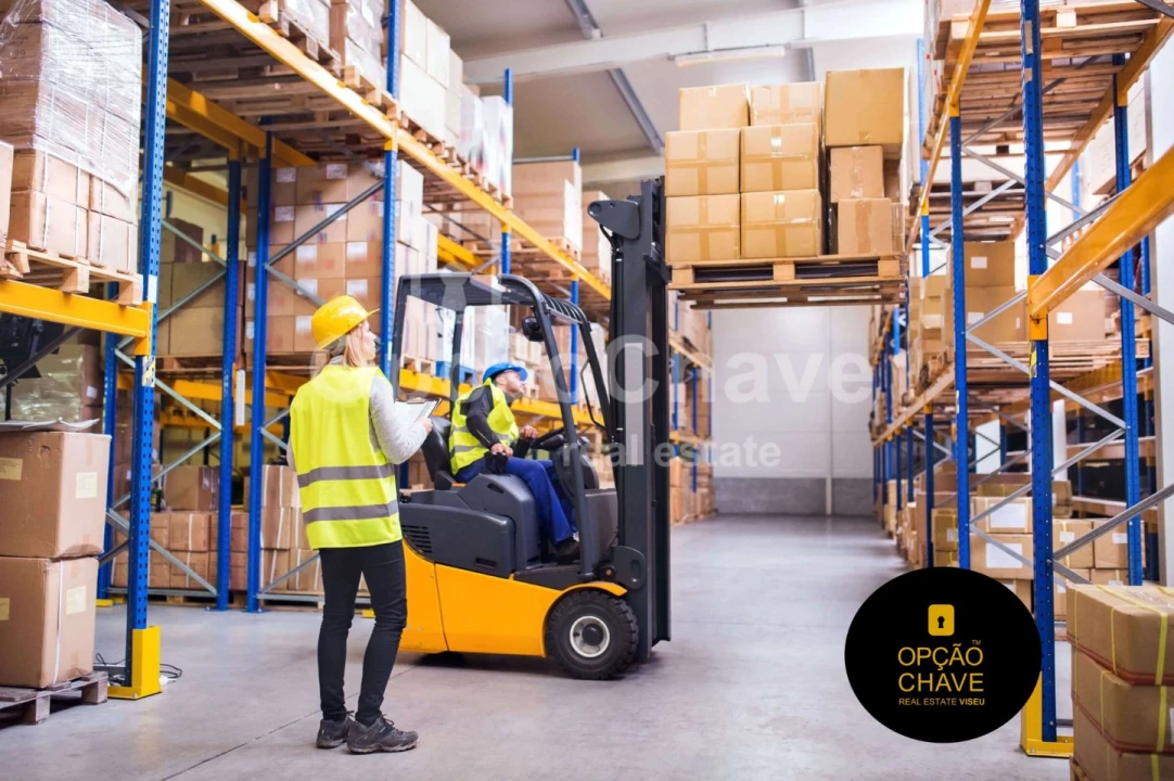 Armazém para Venda em Fragosela Foto 1