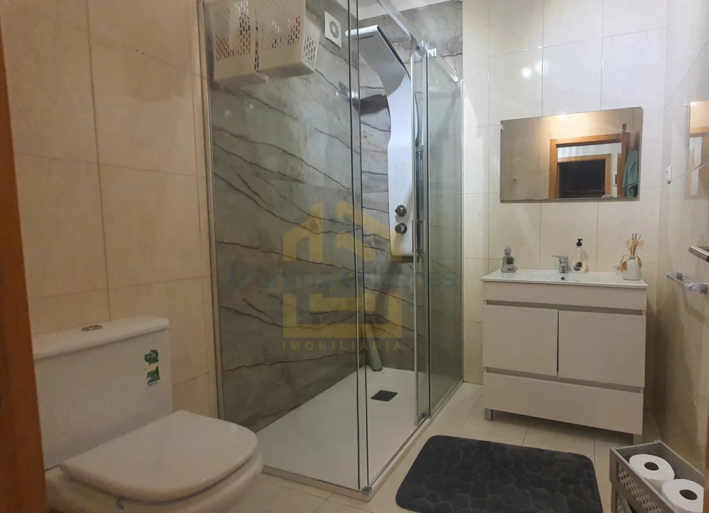 Apartamento T2 para Venda em Mindelo Foto 7