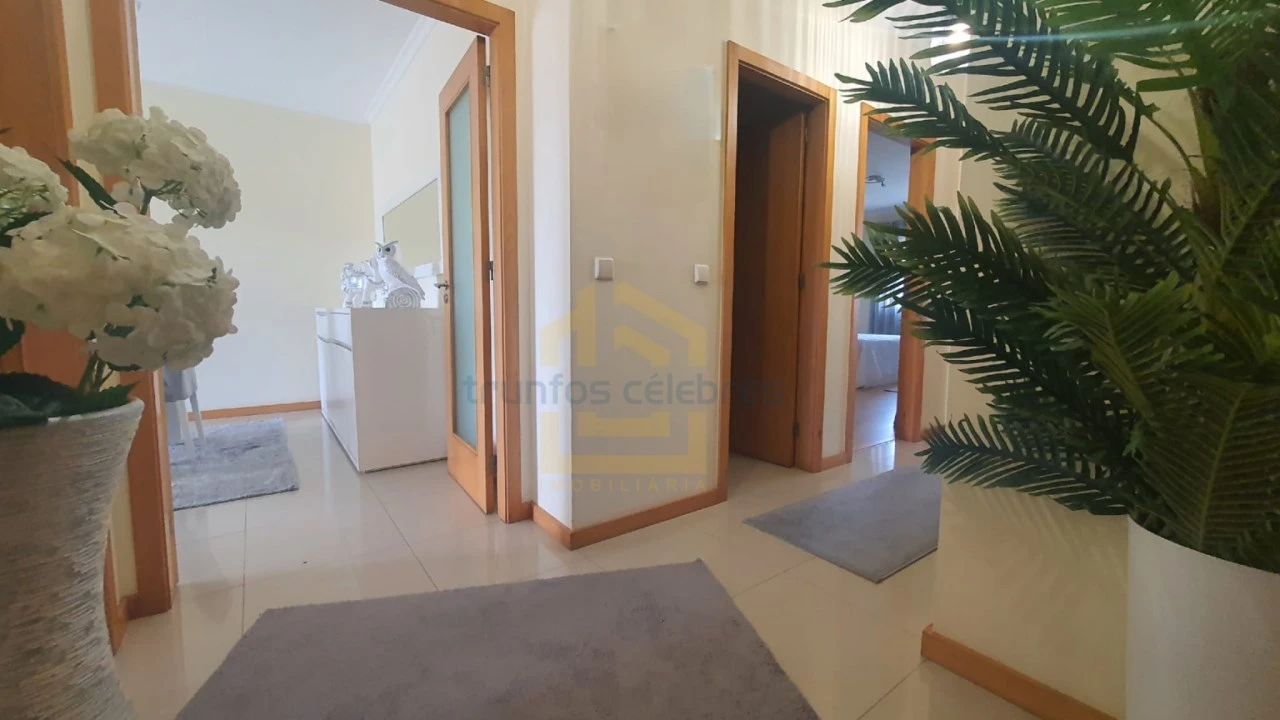 Apartamento T2 para Venda em Mindelo Foto 6