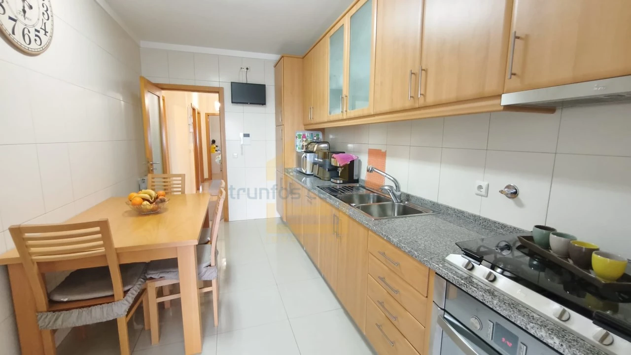 Apartamento T2 para Venda em Mindelo Foto 6