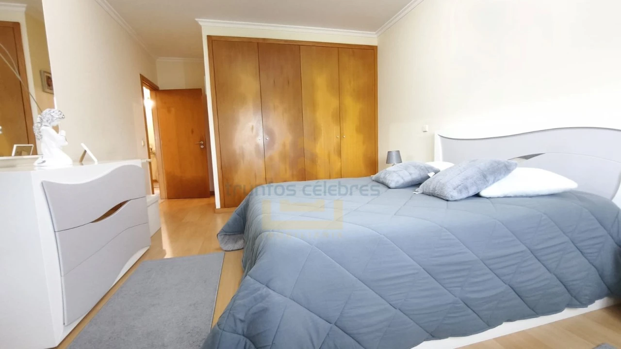 Apartamento T2 para Venda em Mindelo Foto 15