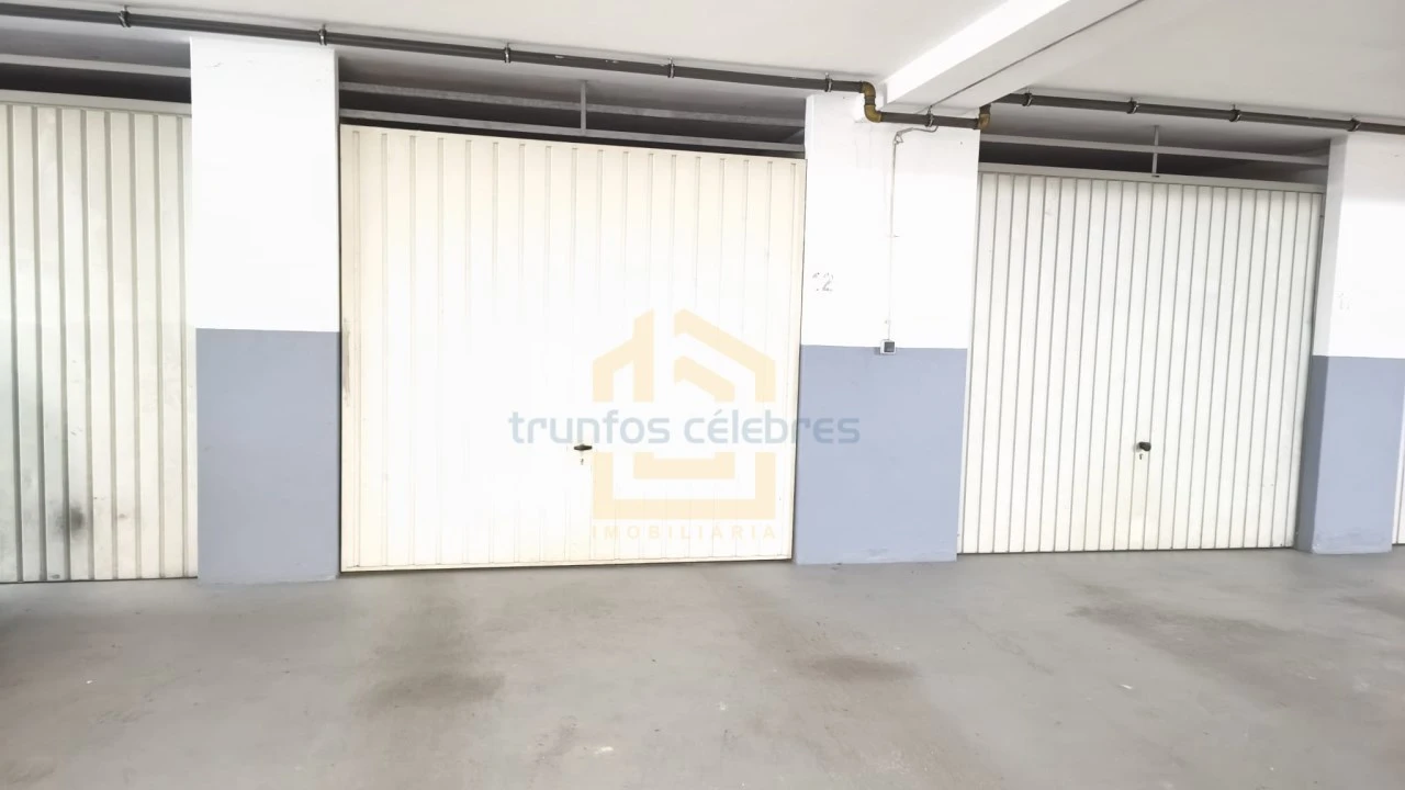 Apartamento T2 para Venda em Mindelo Foto 26