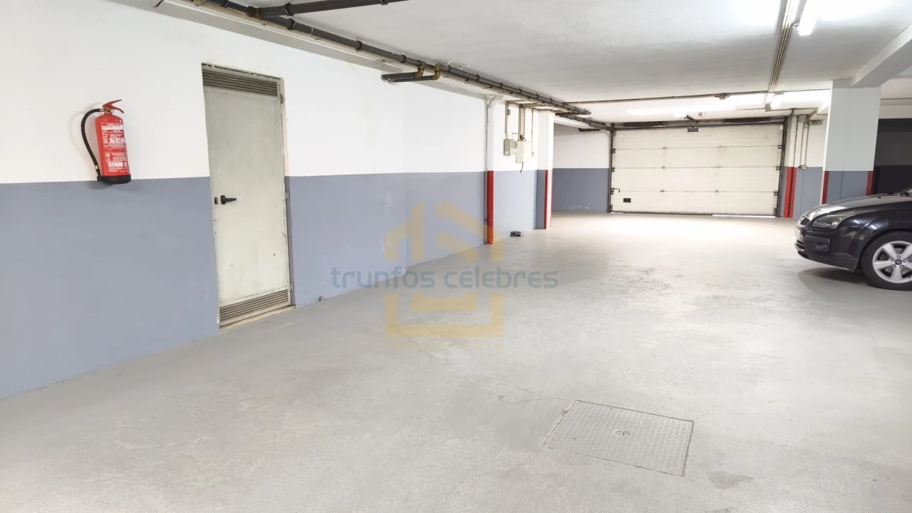 Apartamento T2 para Venda em Mindelo Foto 28