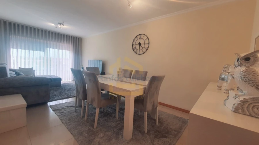 Apartamento T2 para Venda em Mindelo Foto 2