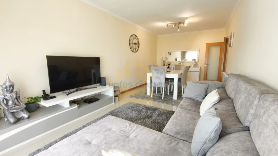 Apartamento T2 para Venda em Mindelo Foto 2