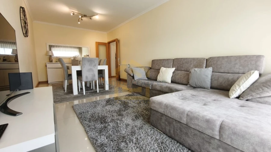 Apartamento T2 para Venda em Mindelo Foto 3