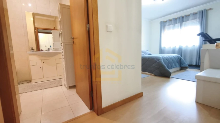 Apartamento T2 para Venda em Mindelo Foto 21