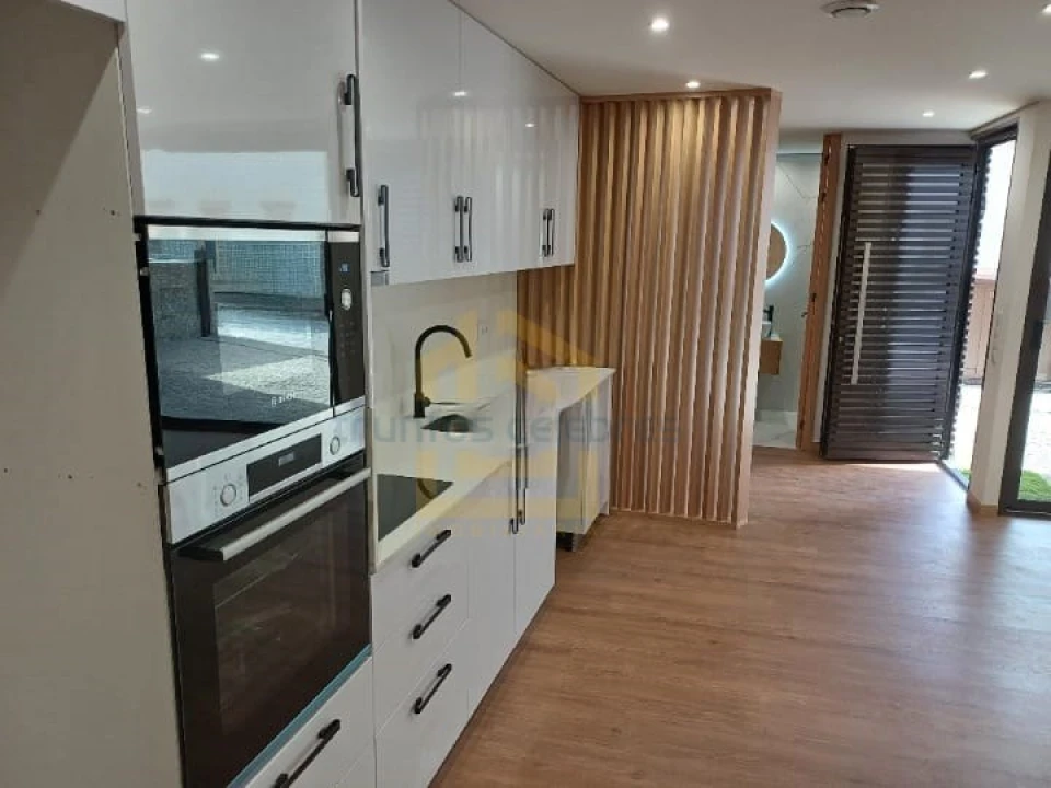 Moradia T3 para Venda em Aver-O-Mar, Amorim e Terroso Foto 3