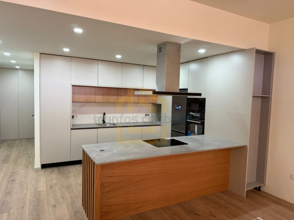 Apartamento T3 para Venda em Póvoa de Varzim, Beiriz e Argivai Foto 1