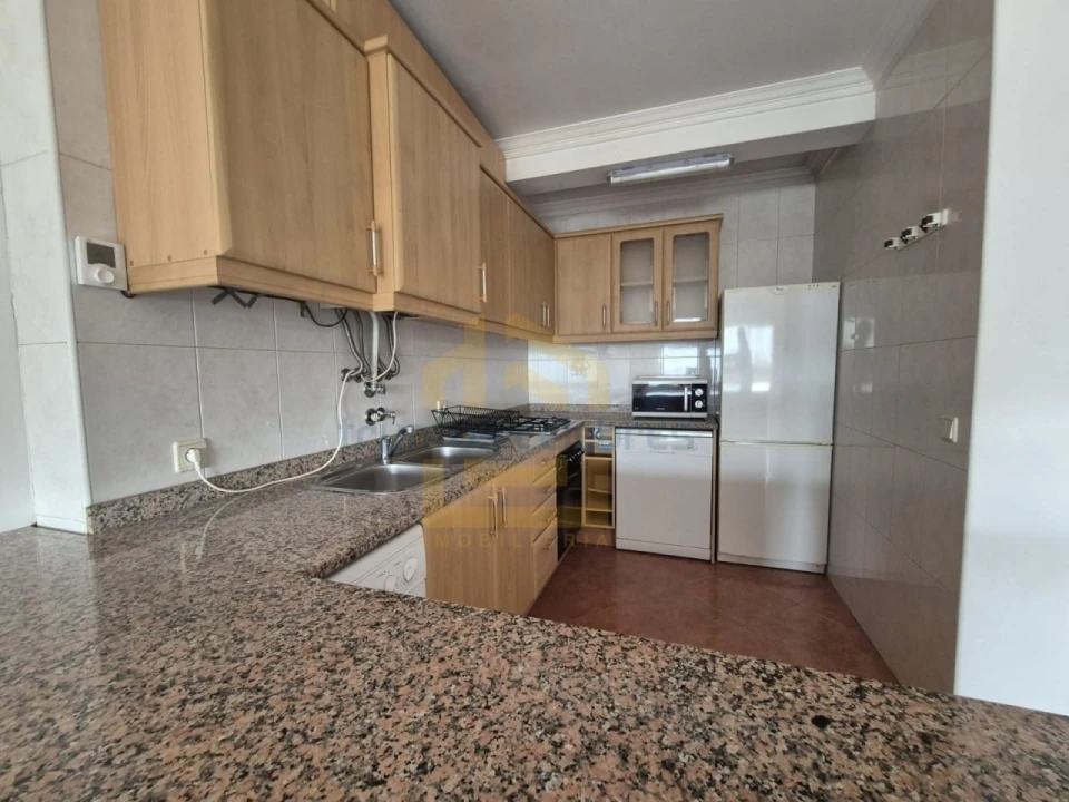 Apartamento T2 para Venda em Aver-O-Mar, Amorim e Terroso Foto 3