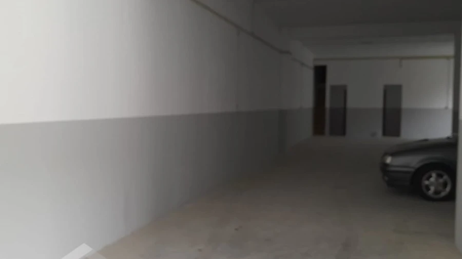 Armazém para Venda em Arcozelo