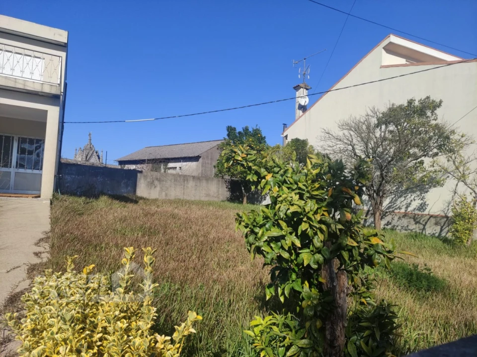 Moradia T4 para Venda em Arcozelo Foto 7