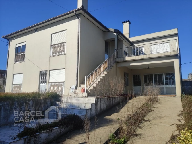 Moradia T4 para Venda em Arcozelo Foto 5