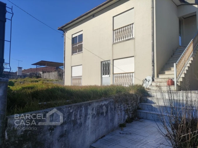 Moradia T4 para Venda em Arcozelo Foto 6