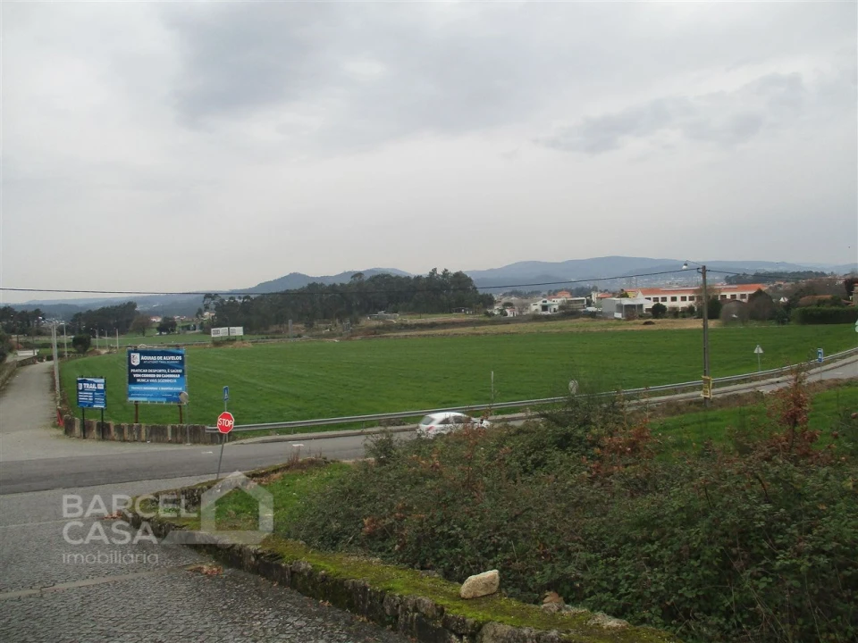 Terreno para Venda em Alvelos Foto 4
