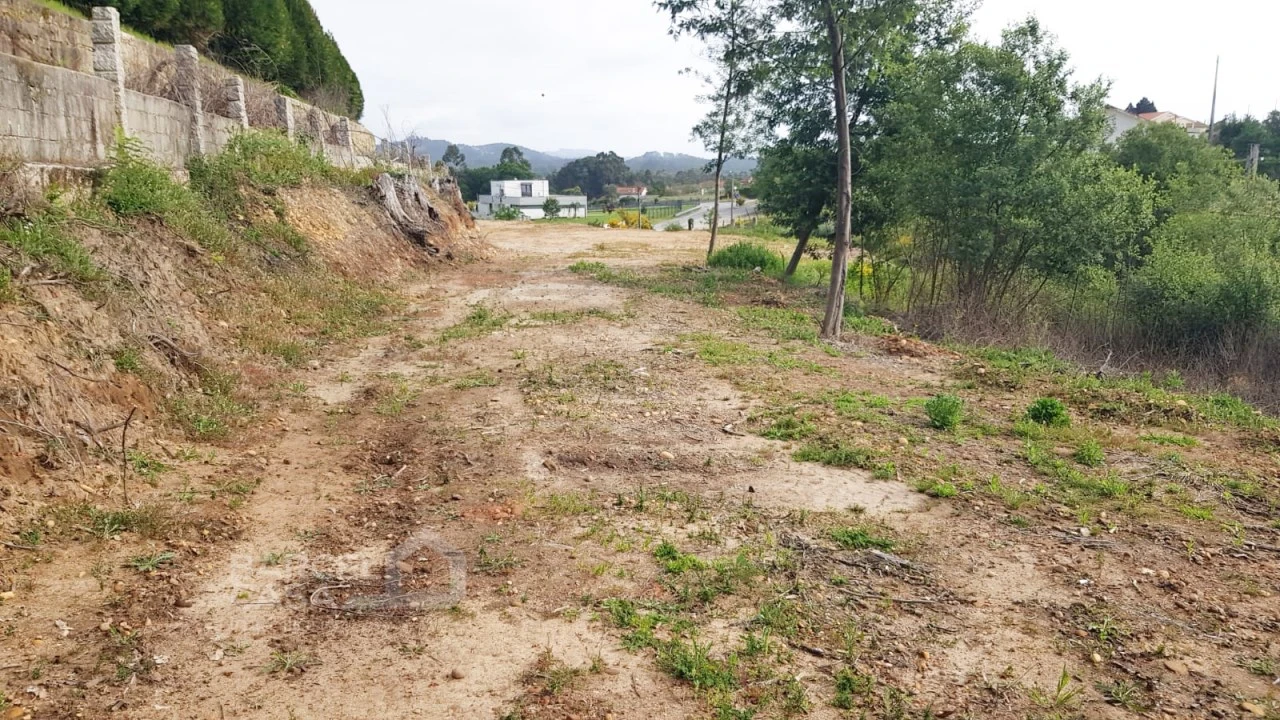 Terreno para Venda em Verdoejo Foto 21