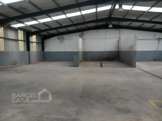 Armazém para Arrendamento em Barcelinhos Foto 2