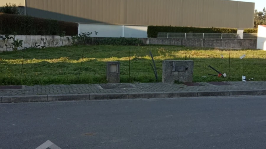 Terreno para Venda em Adães