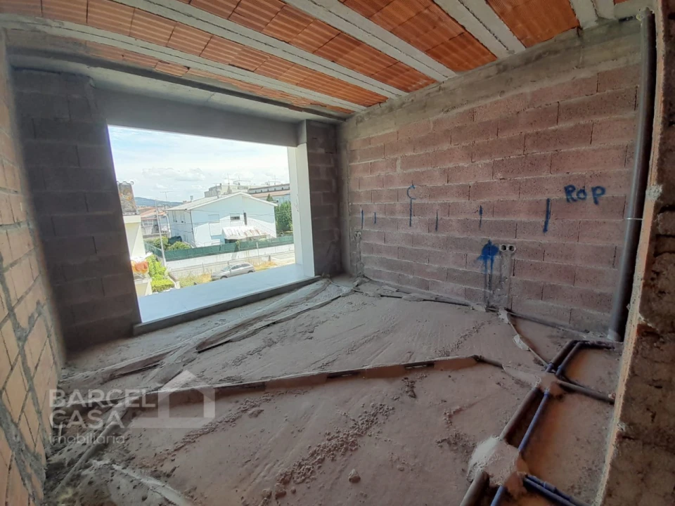 Apartamento T4 para Venda em Arcozelo Foto 16