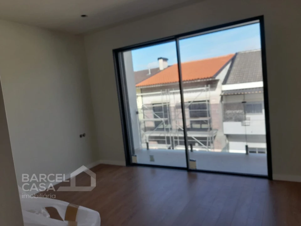 Apartamento T4 para Venda em Arcozelo Foto 7
