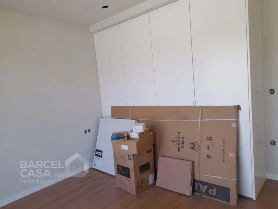 Apartamento T4 para Venda em Arcozelo Foto 9