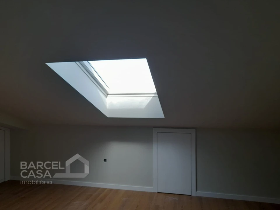 Apartamento T4 para Venda em Arcozelo Foto 12