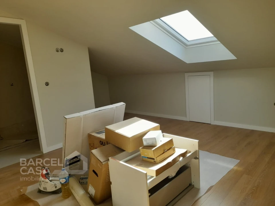 Apartamento T4 para Venda em Arcozelo Foto 14