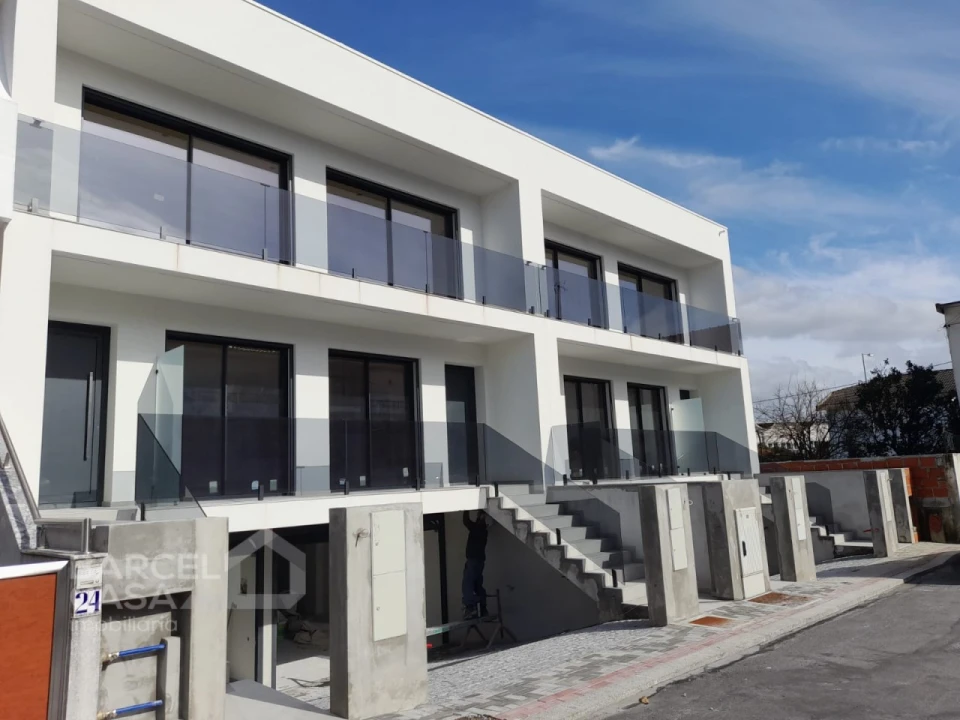 Apartamento T4 para Venda em Arcozelo Foto 18