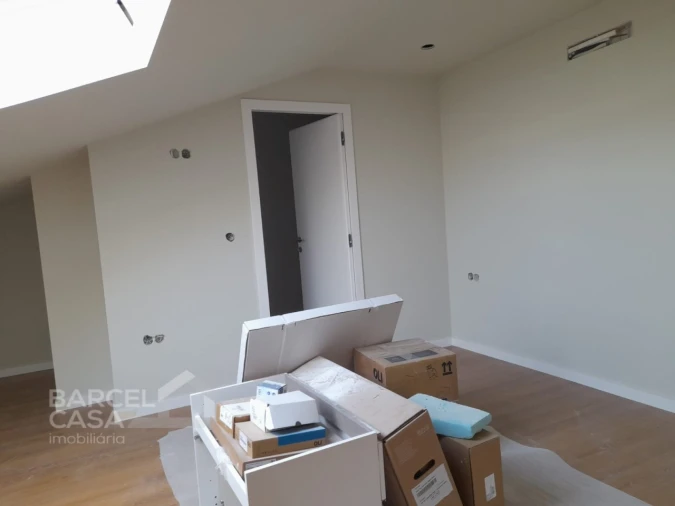 Apartamento T4 para Venda em Arcozelo Foto 13