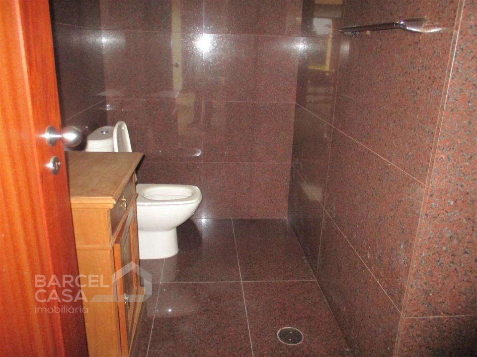 Moradia T6 para Venda em Manhente Foto 20