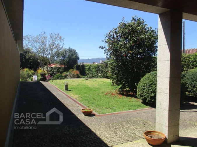 Moradia T6 para Venda em Manhente Foto 10