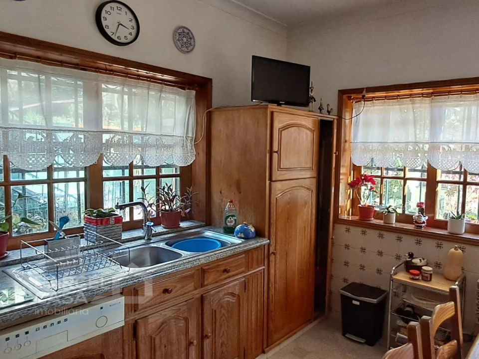 Moradia T4 para Venda em Abade de Neiva Foto 6