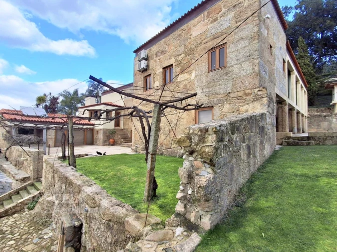 Moradia T4 para Venda em Airo Foto 12