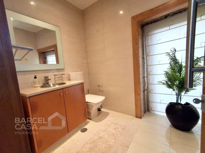 Moradia T4 para Venda em Airo Foto 21