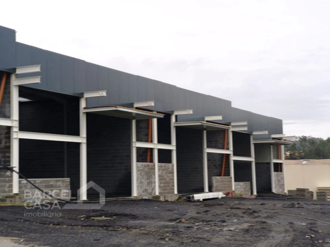 Armazém para Arrendamento em Adães Foto 2