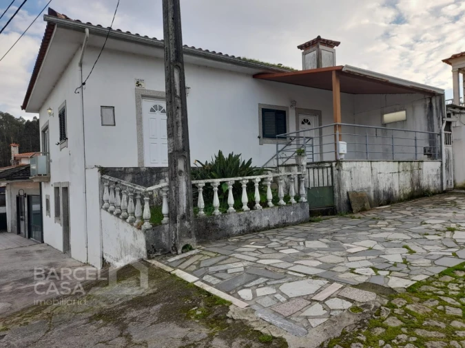 Moradia T3 para Venda em Carvalhas Foto 17