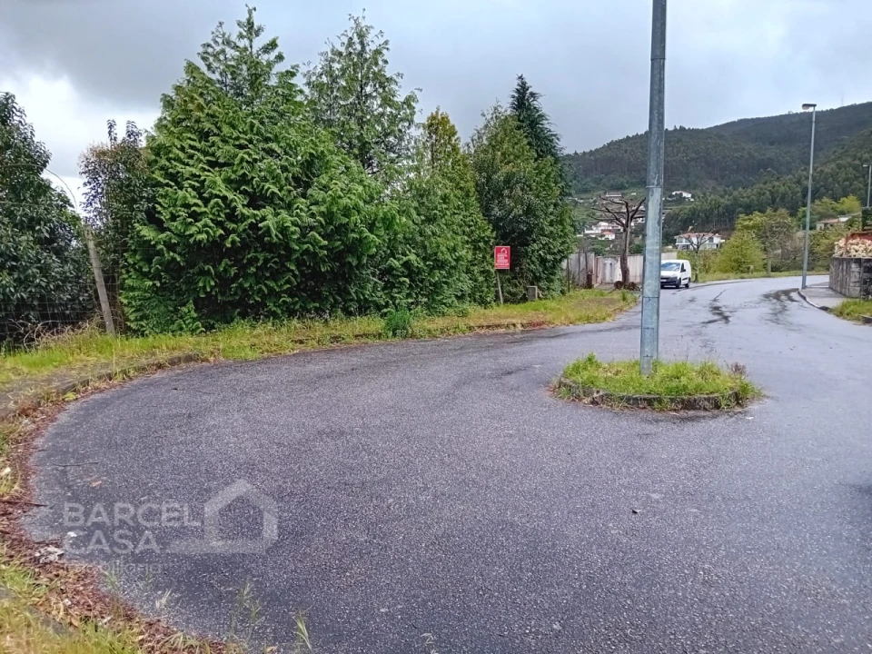 Terreno para Venda em Carapeços Foto 3