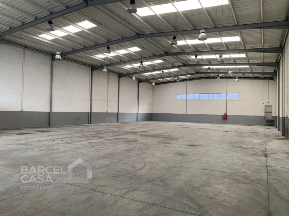 Armazém para Arrendamento em Varzea Foto 2