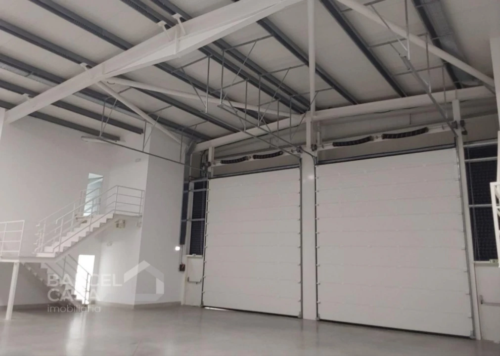 Armazém para Venda em Silveiros e Rio Covo (Santa Eulália) Foto 7