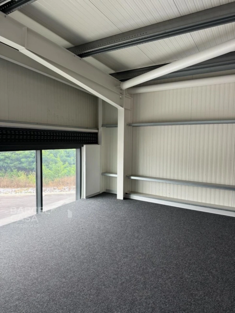 Armazém para Arrendamento em Silveiros e Rio Covo (Santa Eulália) Foto 4