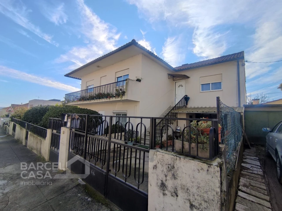 Moradia T8 para Venda em Arcozelo Foto 1