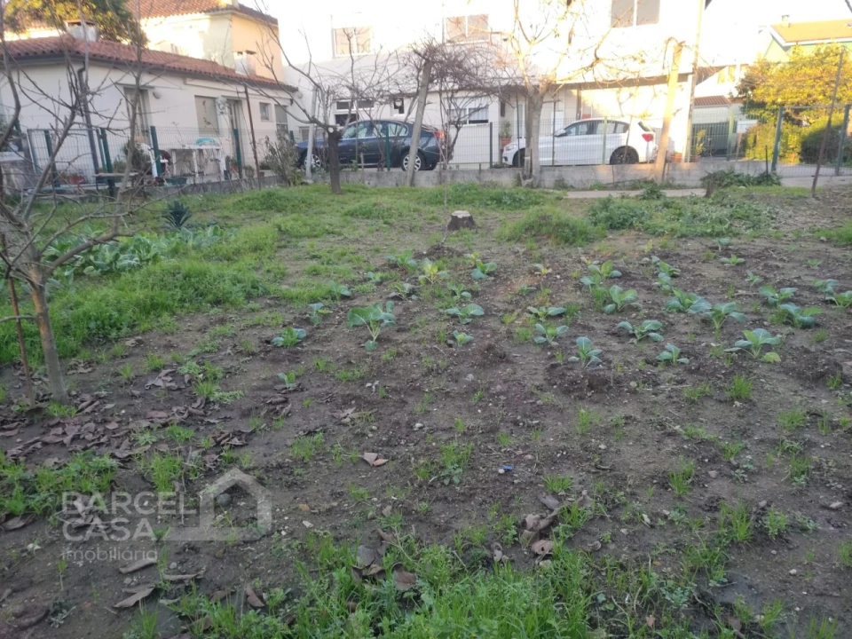 Moradia T8 para Venda em Arcozelo Foto 3