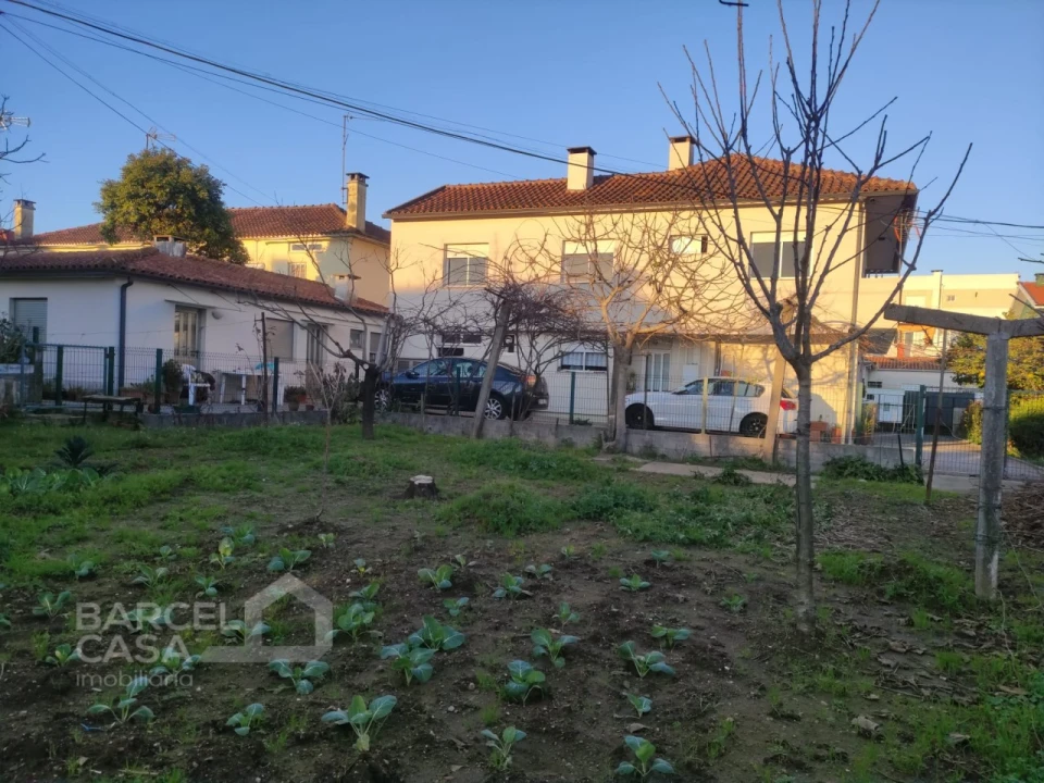 Moradia T8 para Venda em Arcozelo Foto 2