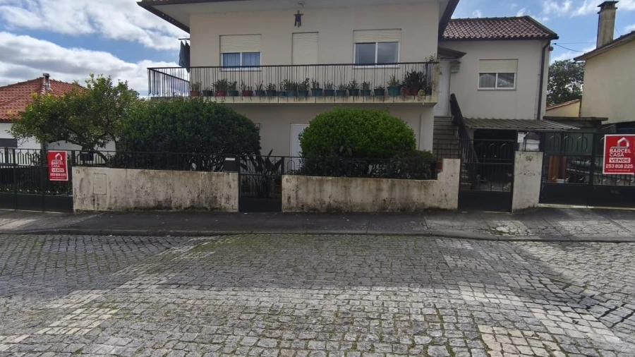 Moradia T8 para Venda em Arcozelo