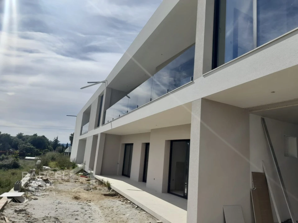 Apartamento T2 para Venda em Galegos (Santa Maria) Foto 1