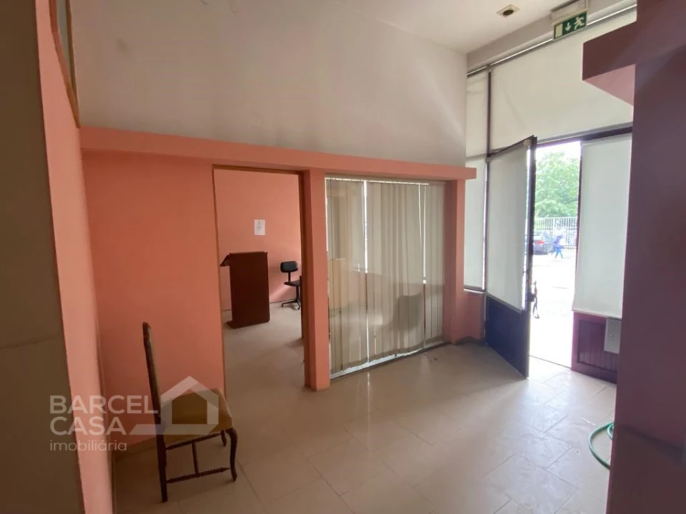 Loja para Arrendamento em Barcelos, V.Boa, V.Frescainha Foto 9