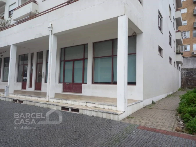 Loja para Arrendamento em Barcelos, V.Boa, V.Frescainha Foto 3
